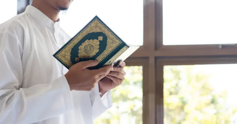 Spiritual Meaning of Selah: Pauses in Scripture 2024 7 Spiritual Meaning of Selah: a men had the bible in the hand and read.
