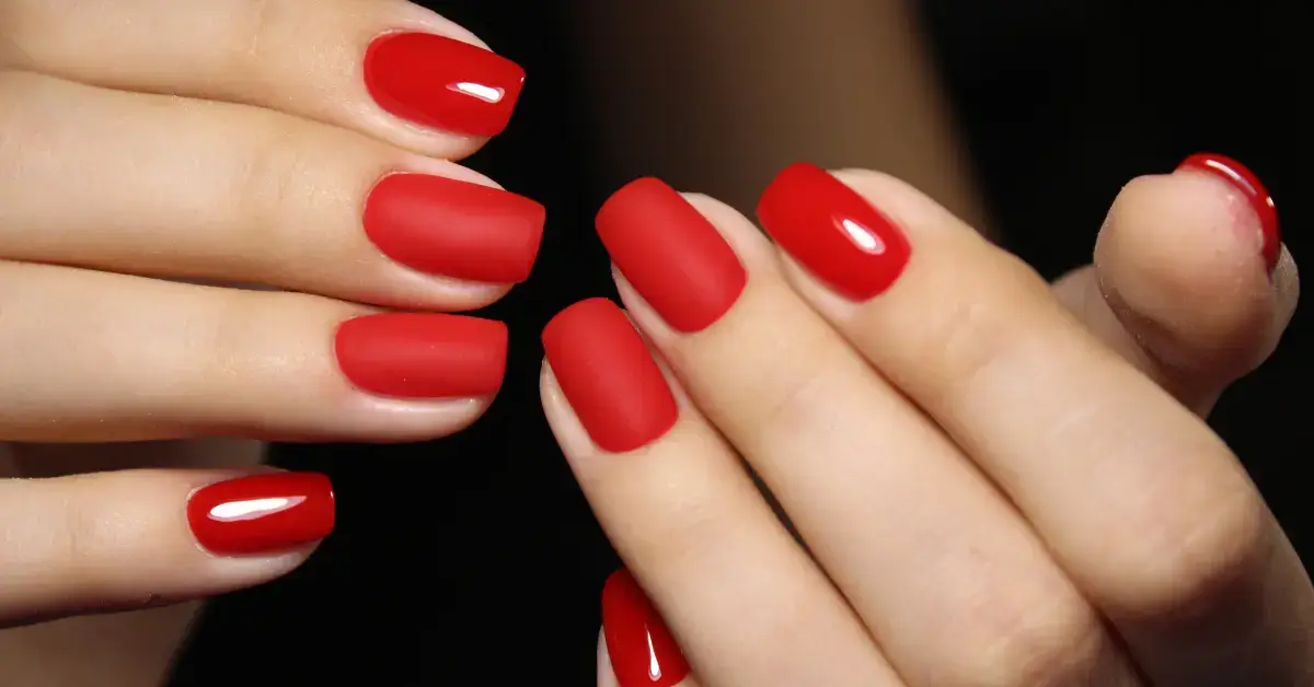 Red Aura Nails: red nails